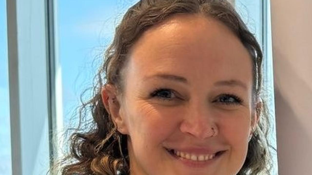 Suzi Gibson headshot