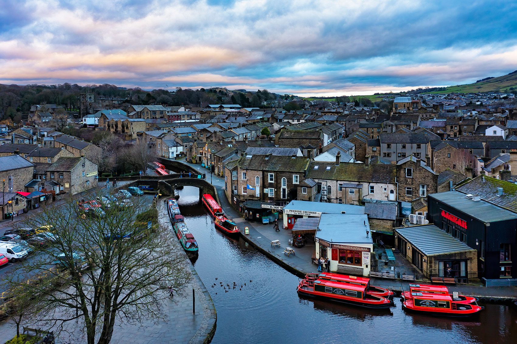 Skipton Market and Afternoon Tea Cruise