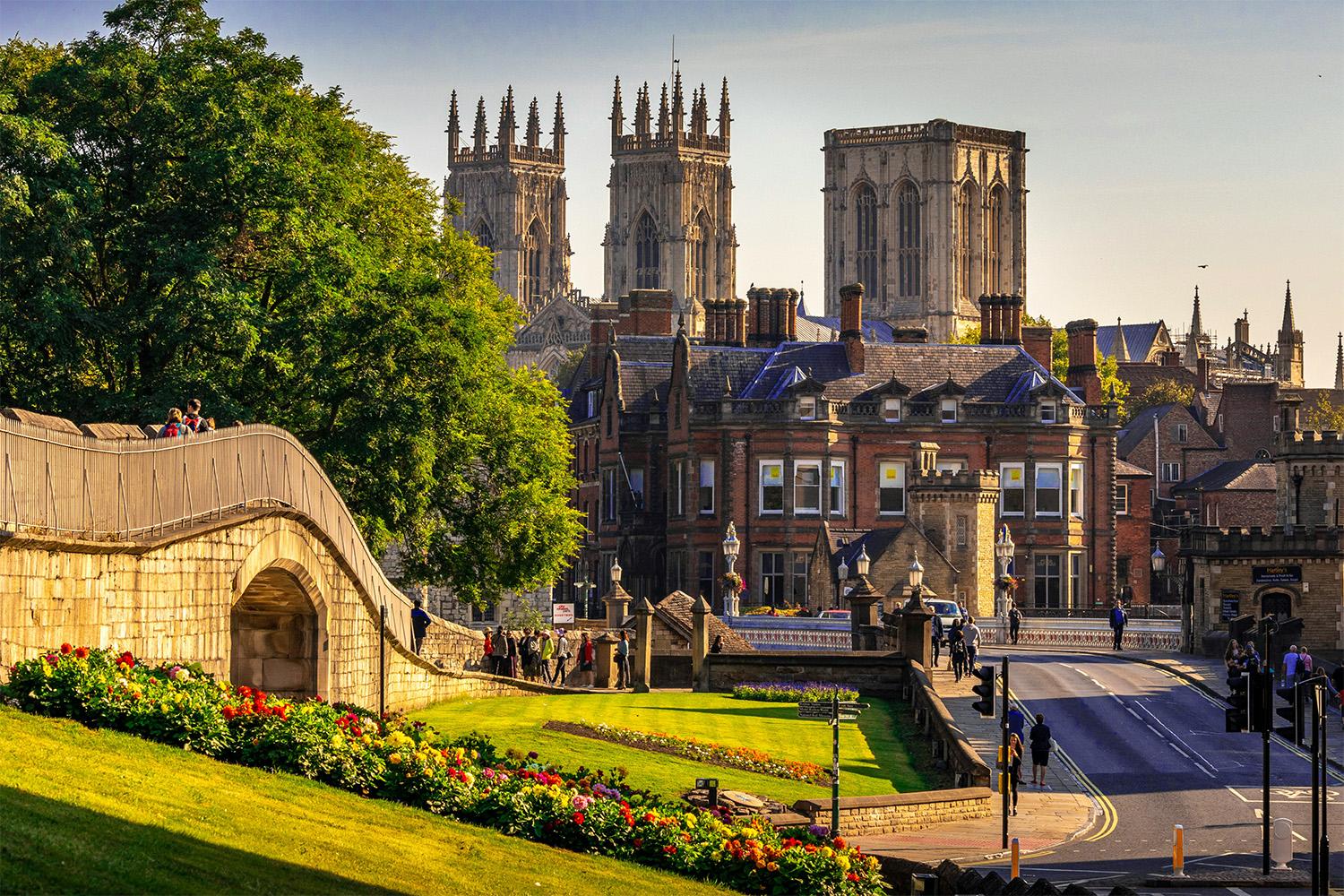 coach hire to York