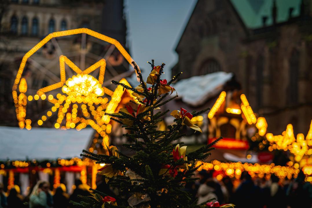 Christmas Market Tree