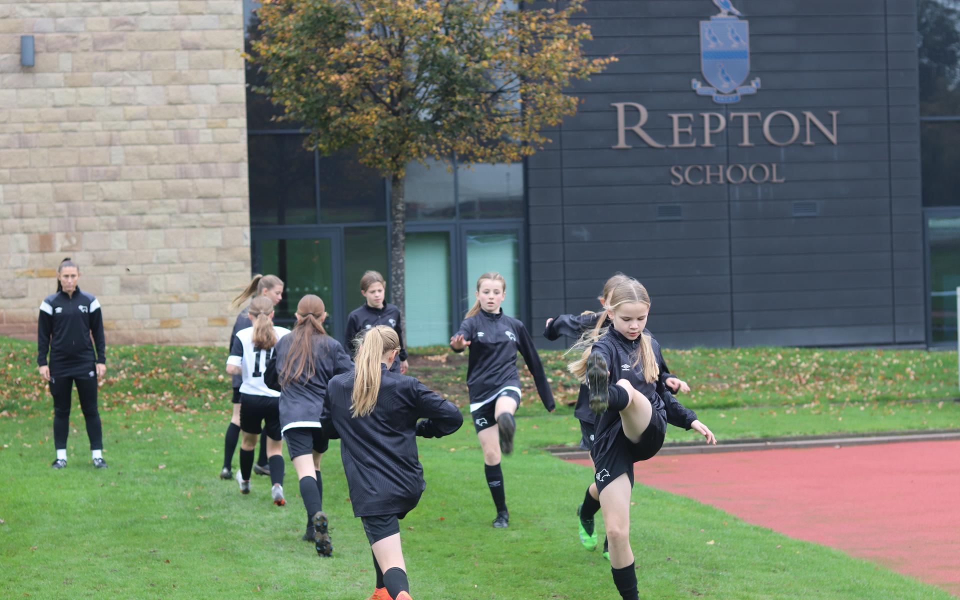RTC Side Warms Up At Repton School