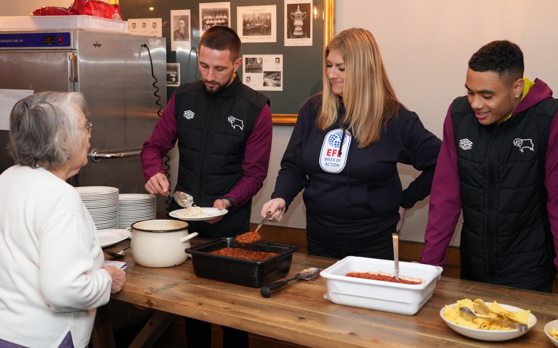Players Distribute Food
