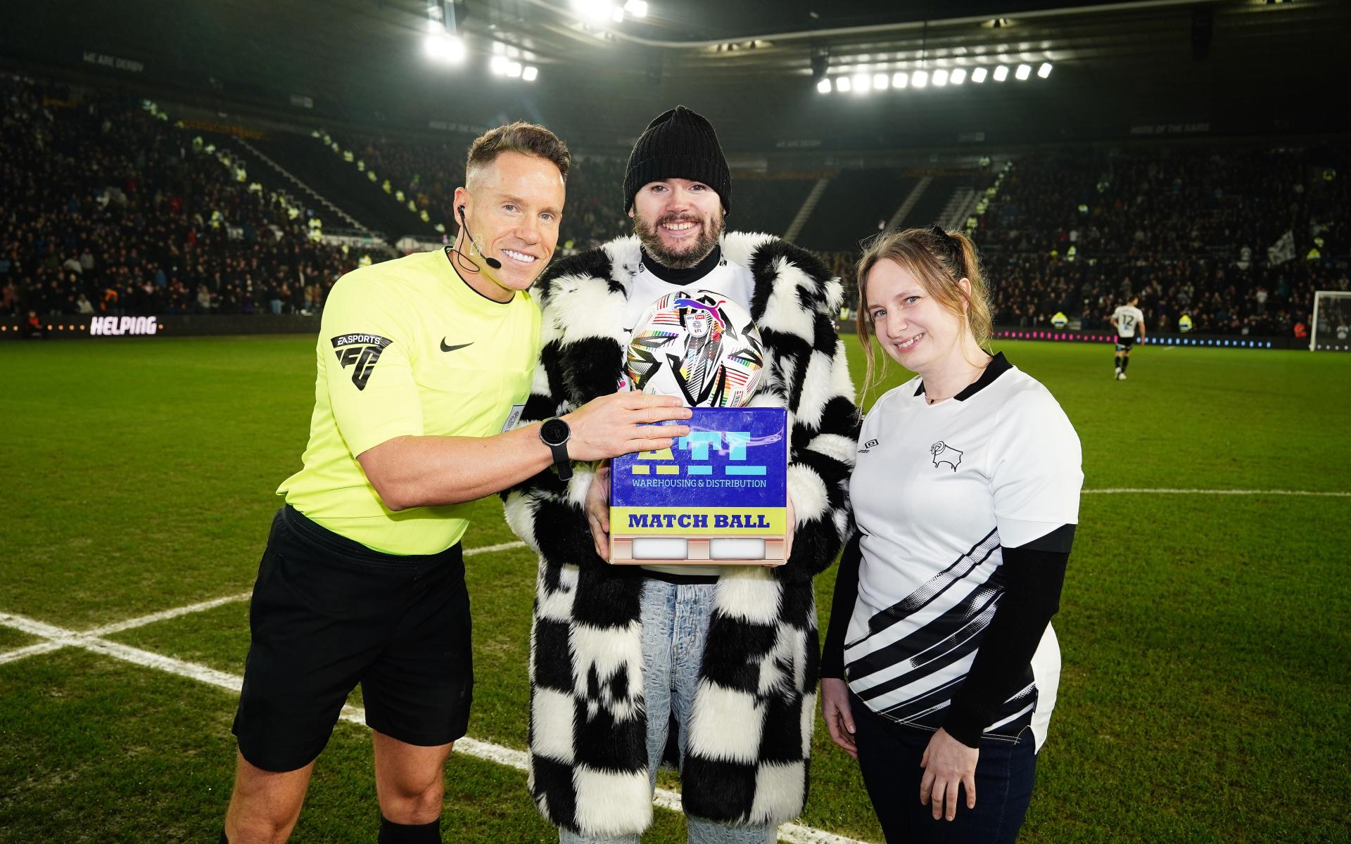 Delivery of the matchball