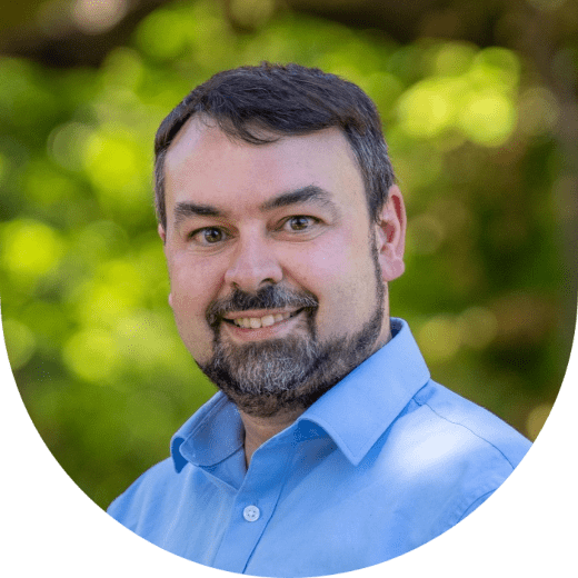 Stew Hogg headshot